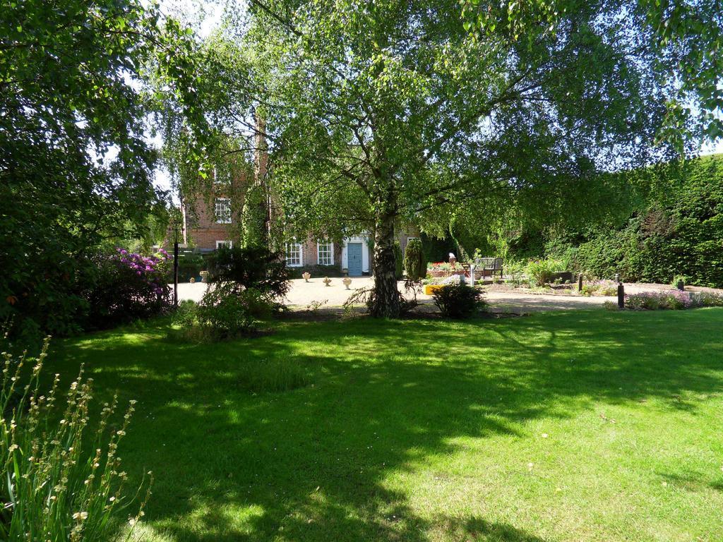 Mangreen Country House Swardeston Екстериор снимка